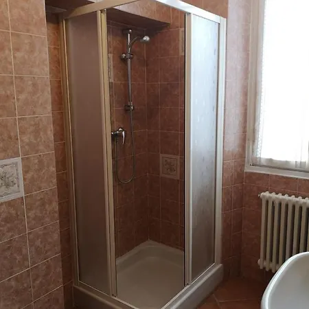 Le Due Rocche 아로나